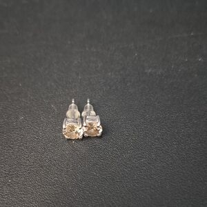 Champagne Stud Earrings - Classic Women's Fashion